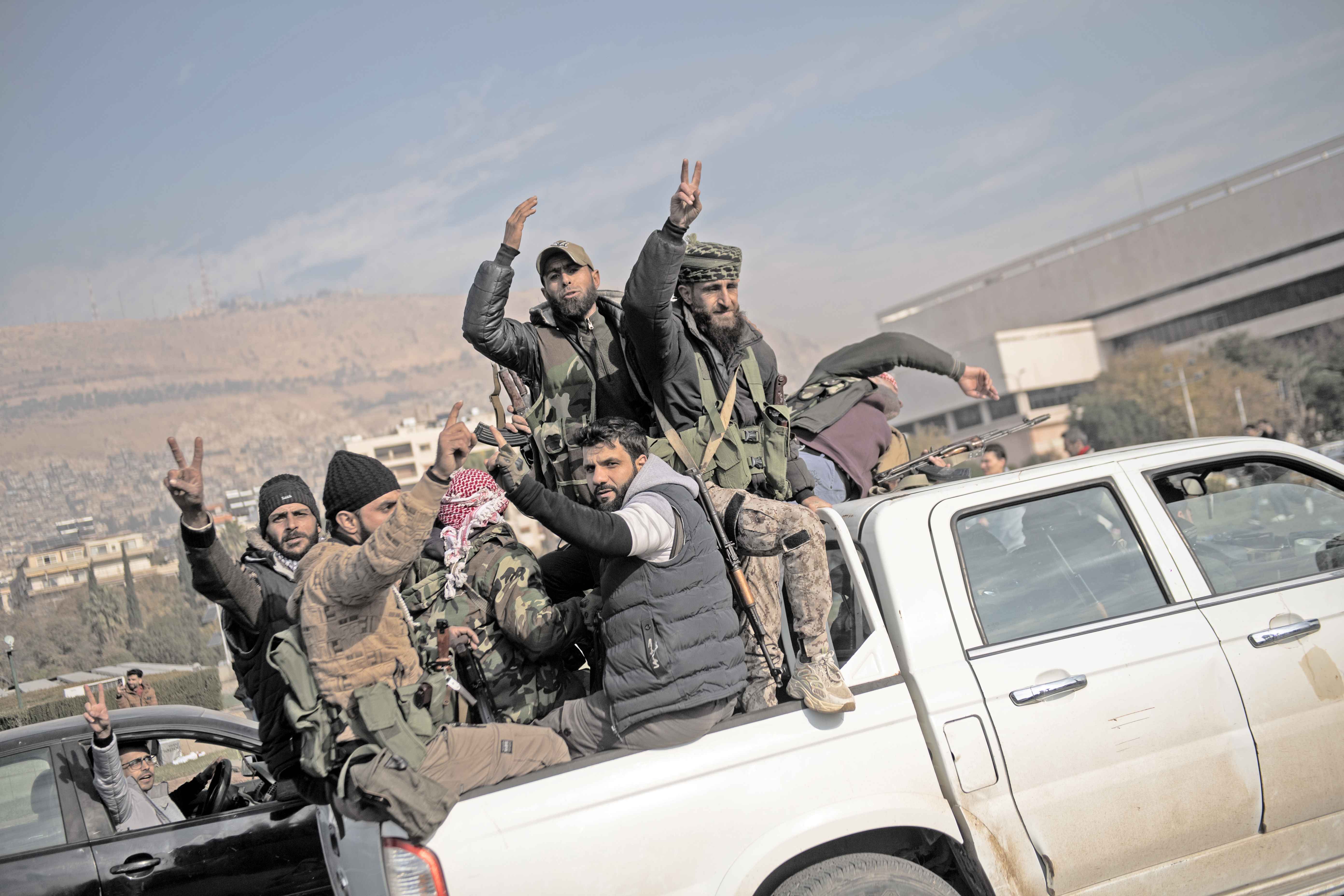 AA-20241208-36423361-36423347-NAKON_61_GODINU_PAO_REZIM_PARTIJE_BAAS_I_ASSADOVIH_U_SIRIJI.jpg
