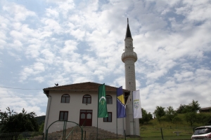 Kladanj: Nakon četiri decenija otvorena džamija u Ravnima