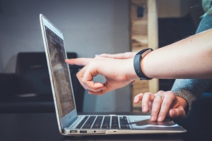 Zašto nam je potrebna web-stranica s analizom dosadašnjeg rada sadašnjih funkcionera