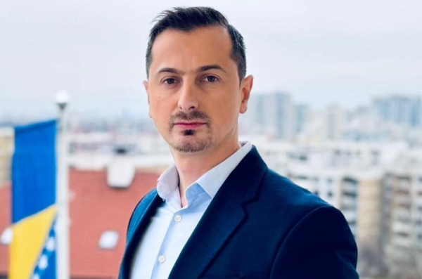 UMJESTO UVODNIKA │Između kamena i duše: IKTEDEJTU