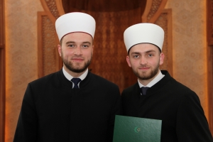 Mladi hafiz Hamza (desno) i njegov mladi muhaffiz Abdusamed efendija