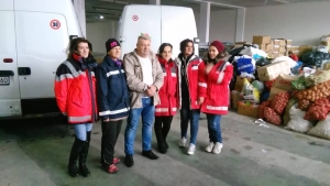 Derlić sa prijateljima prikupljenu pomoć lično isporučio Crvenom križu u Bihaću