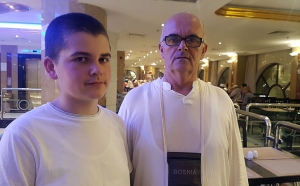 Unuk i djed na hadžu: "Djede, volio bih otići na hadž vi&scaron;e nego &scaron;to sam živ"