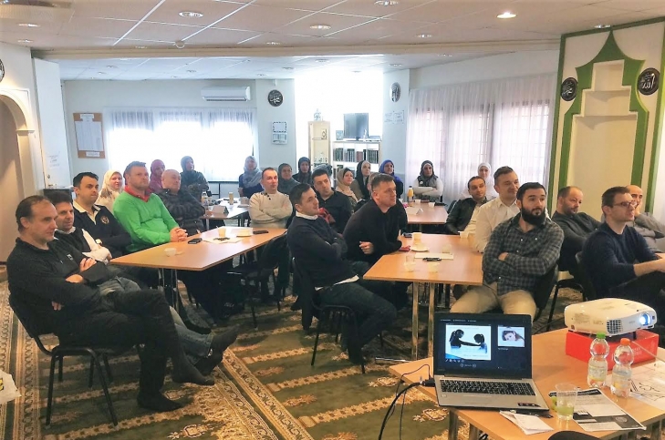 &Scaron;vedska: Održani seminari za roditelje