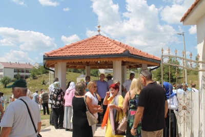&Scaron;ehidska česma- &scaron;adrvan ispred džamije u Fazlagića Kuli