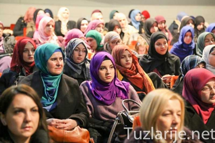 Kako Bo&scaron;njaku i nakon genocida smeta mahrama njegovih majki i kćeri