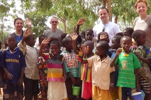 EMMAUS osigurao stipendije za 1.389 djece u Burkini Faso za predstojeću &scaron;kolsku godinu