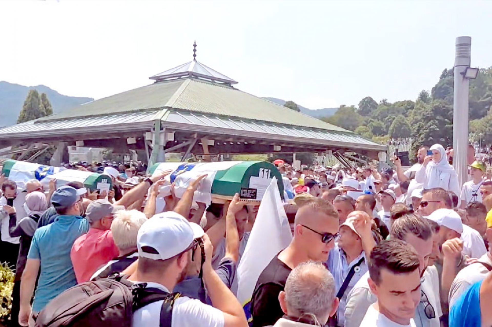 Srebrenica: Dženaza u Potočarima