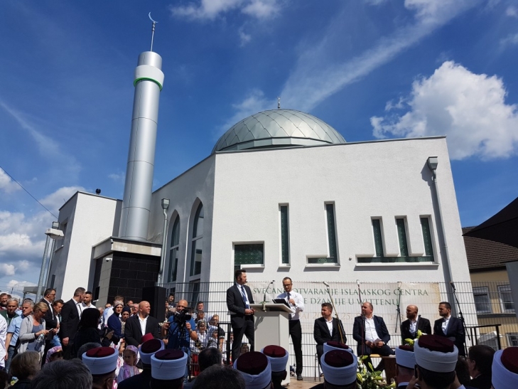 Reisu-l-ulema na otvorenju džamije u Wittenu