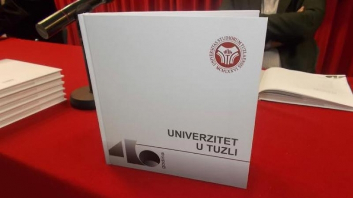 Univerzitetska monografija 40 godina Univerziteta u Tuzli