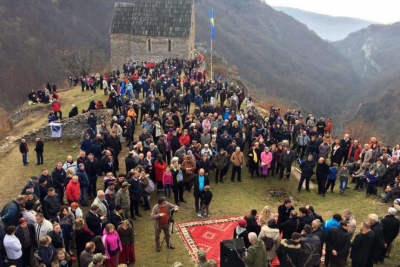 Mreža mladih na Kraljevskom gradu Bobovcu, &Scaron;ehidskom mezarju na Kovačima i u Kraljevoj Sutjesci