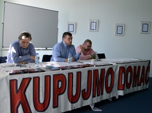 Islamska zajednica i nevladina organizacija “Kupujmo domaće“ svake godine organizuju tribine na temu kupovine domaćih proizvoda