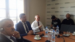 Kosovo: Ambasador OSCE-a Braathu i ministar Demiri sa bošnjačkim studentima