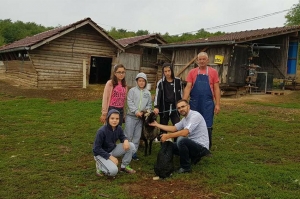 B. Dubica: Mektebska djeca uštedila novac, kupila i podijelila svoj kurban