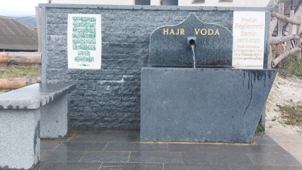 Hajr-česma pred du&scaron;u rahmetli profesora Beglerovića