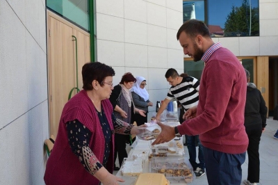 Udruženje žena Medžlisa IZ Livno: Prodaja kolača za &scaron;kolske sendviče