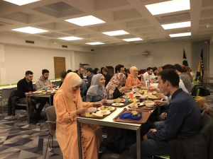 Omladinski iftar i druženje u Studentskom centru IZ