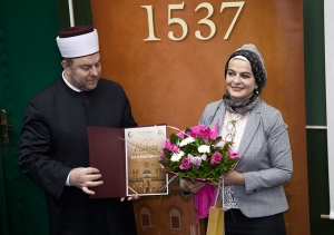 Dobitnik plakete GHB medrese i prof. dr. Fahira Fejzić-Čengić