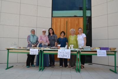 Livno: Prodaja kolača za &scaron;kolske sendviče